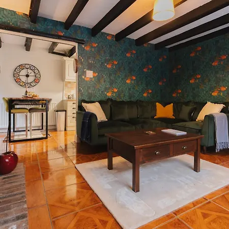 Unique Cottage In Yarm With A 5 Star Location Kingsize And Double Beds Holiday home