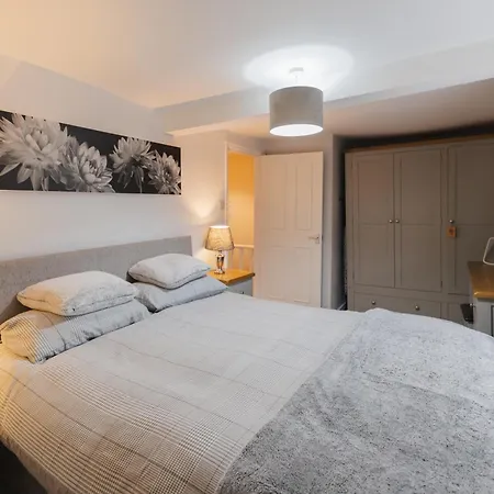 Unique Cottage In Yarm With A 5 Star Location Kingsize And Double Beds