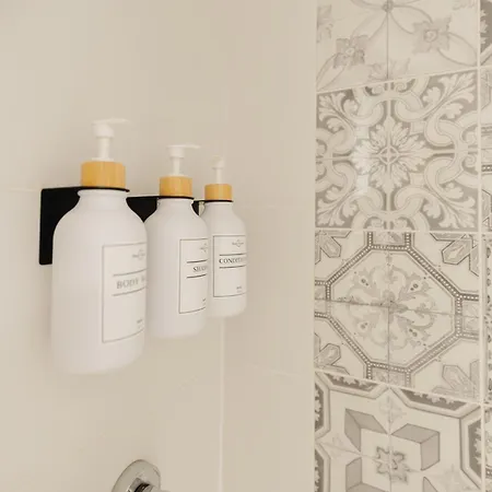 Vakantiehuis In The Heart Of Perfect For Familys Friends Business And Contractors *