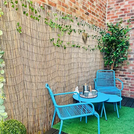 Unique Cottage In Yarm With A 5 Star Location Kingsize And Double Beds Holiday home *