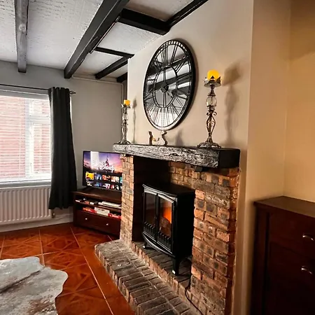 Unique Cottage In Yarm With A 5 Star Location Kingsize And Double Beds *