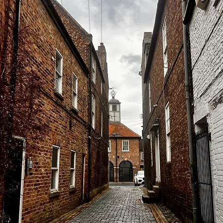 Unique Cottage In Yarm With A 5 Star Location Kingsize And Double Beds
