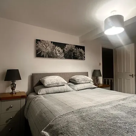 Unique Cottage In Yarm With A 5 Star Location Kingsize And Double Beds Holiday home *