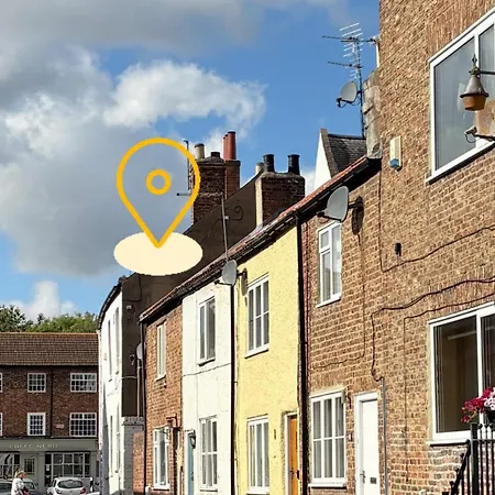On Yarm High Street Great For Couples Families Contractors Welcome Dom wakacyjny Yarm