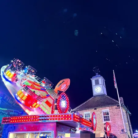 On Yarm High Street Great For Couples Families Contractors Welcome *