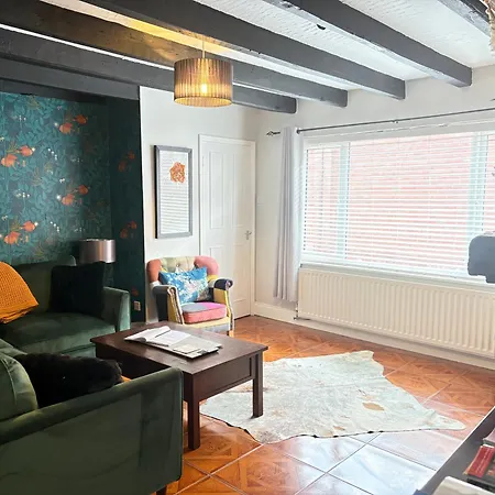 Feriehus Silver On High Street - Free Parking Available *